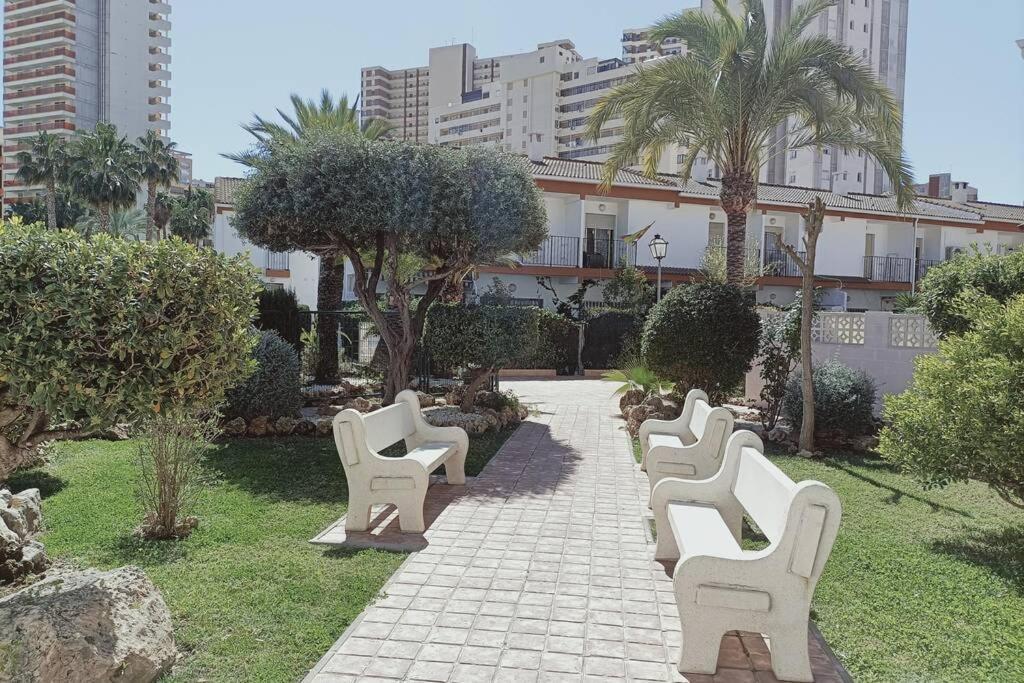 2 Bedroom Townhouse In Beautiful Gated Complex 貝尼多姆 外观 照片